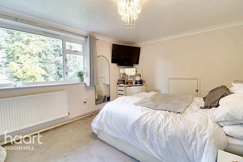34 Valley View, Biggin Hill, Westerham, TN16 3QL