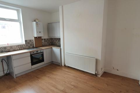 1 bedroom terraced house to rent, Shafton View, Leeds LS11