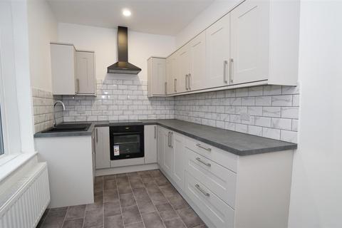 2 bedroom terraced house for sale, Leeds Road, Idle, Bradford