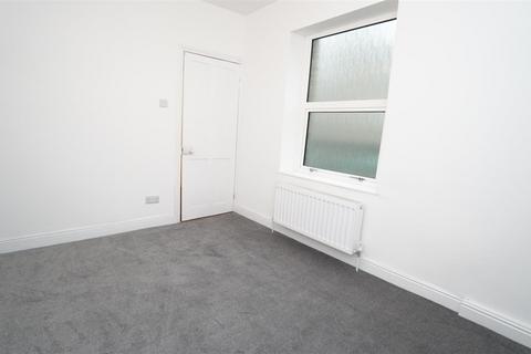 2 bedroom terraced house for sale, Leeds Road, Idle, Bradford