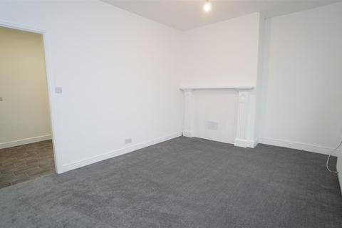 2 bedroom terraced house for sale, Leeds Road, Idle, Bradford