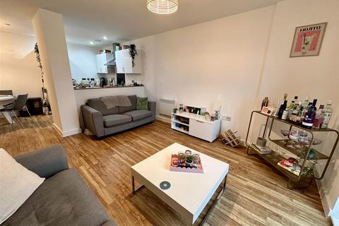 3 bedroom apartment to rent, Michigan Point, Michigan Avenue, Salford