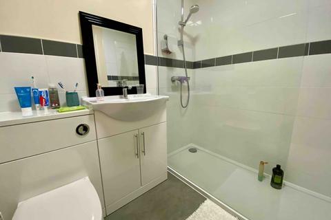 1 bedroom flat for sale, Albany Villas, Undercliff Road West, IP11