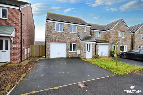 3 bedroom detached house for sale, Scarrowscant Lane, Haverfordwest