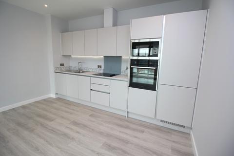 2 bedroom apartment to rent, Park View, Radford Way, CM12