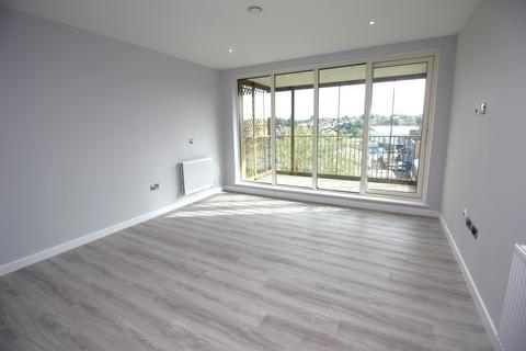 2 bedroom apartment to rent, Park View, Radford Way, CM12