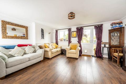 4 bedroom semi-detached house for sale, The Maltings, Hook Norton