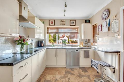 4 bedroom detached house for sale, Station Road, Harvington, Evesham