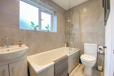 2 Glenside Crescent, West Kilbride, KA23 9AA