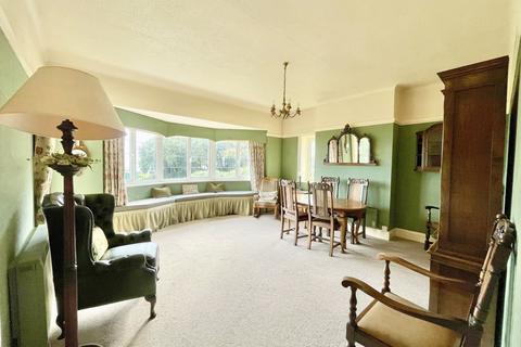 2 bedroom apartment for sale, Boscombe Overcliff Drive, Boscombe Manor, Bournemouth, BH5