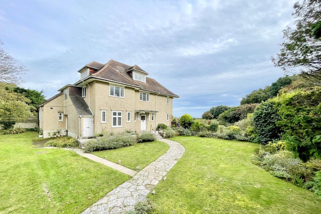 Overcliff Drive, 2 bed apartment for sale £550,000