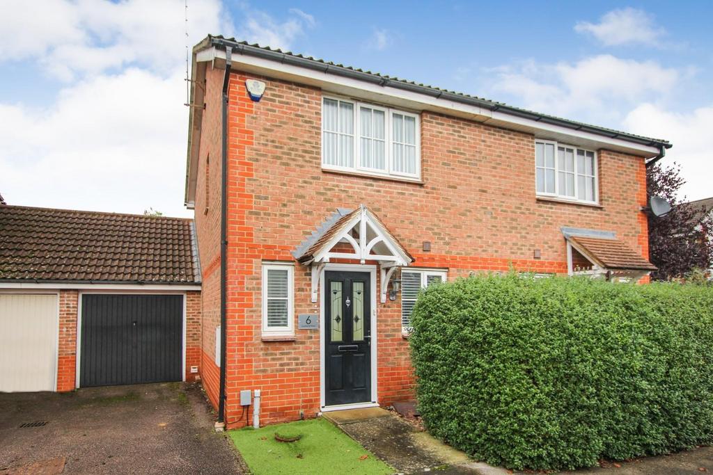 Garland Way, Leighton Buzzard 2 bed semidetached house for sale £315,000