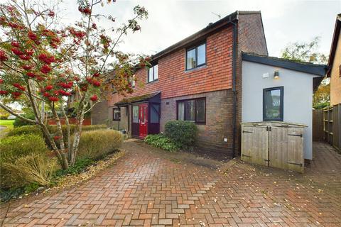 15 Medway Drive, Forest Row, RH18 5NU