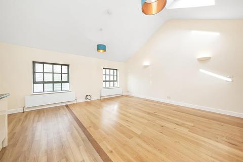 2 bedroom apartment to rent, Nettlefold Place, West Norwood, SE27