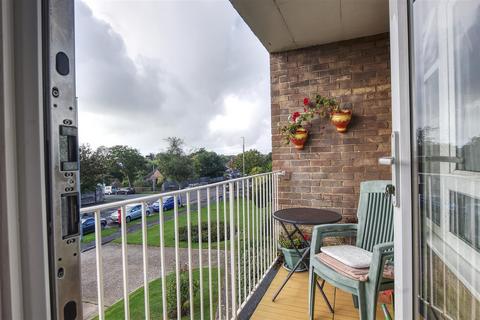 2 bedroom flat for sale, Cooden Drive, Bexhill-On-Sea