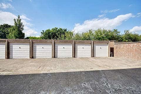 Flat 3, Robin Court Cooden Drive, Bexhill-on-sea, TN39 3DQ