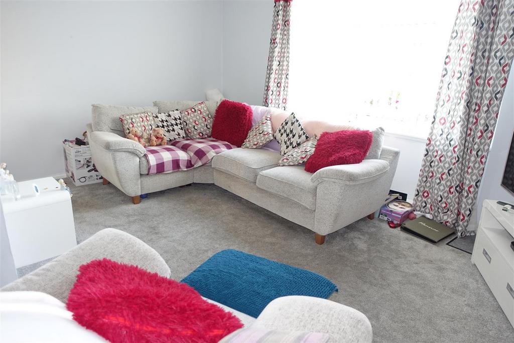 Drummond Place, Blackridge 2 bed house for sale £130,000