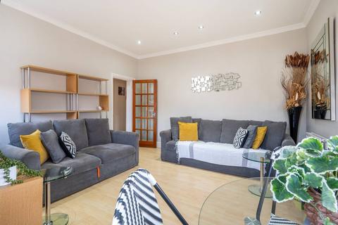 3 bedroom flat for sale, Melrose Avenue, Willesden Green, London, NW2