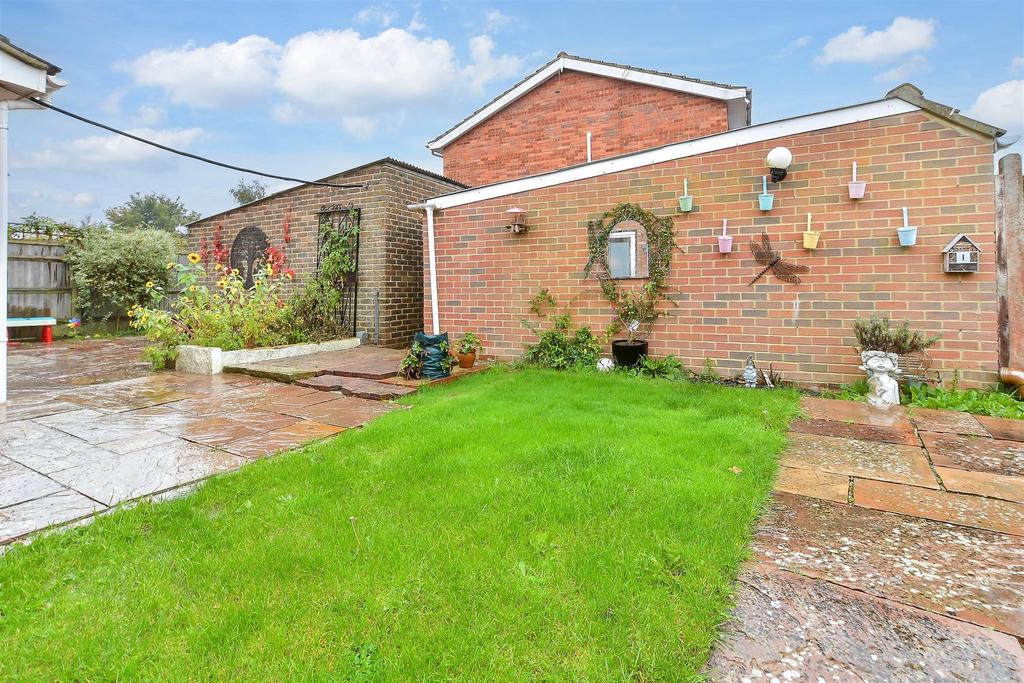 Bathurst Road, Staplehurst... 4 bed semidetached house for sale £475,000