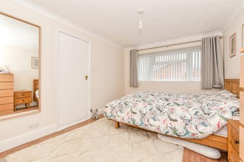 92 Bathurst Road, Staplehurst, Tonbridge, TN12 0LJ