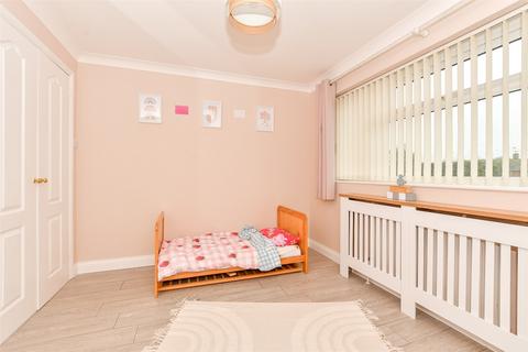 92 Bathurst Road, Staplehurst, Tonbridge, TN12 0LJ