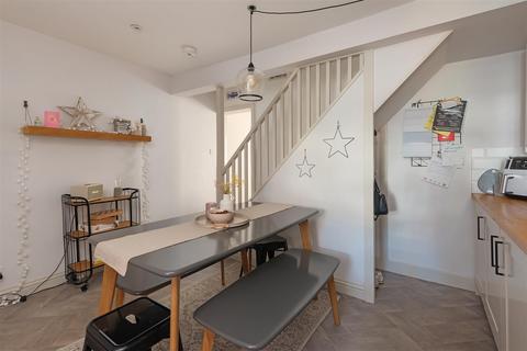 2 bedroom end of terrace house for sale, Albert Street, Whitstable