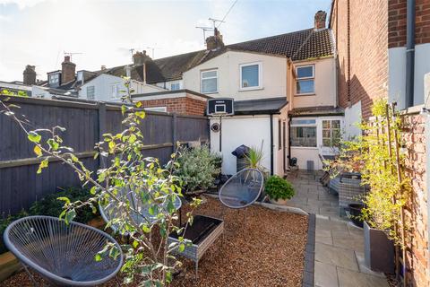 2 bedroom end of terrace house for sale, Albert Street, Whitstable