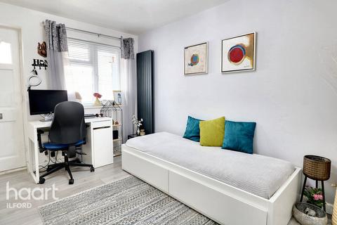 11 Talisman Close, Ilford, IG3 9JA