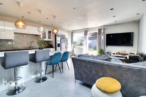 11 Talisman Close, Ilford, IG3 9JA