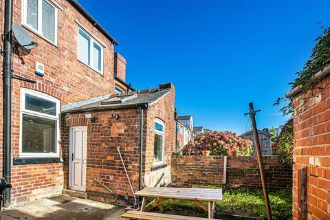 3 bedroom terraced house to rent, Neill Road, Sheffield S11