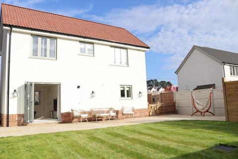 3 bedroom detached house for sale, Norwich Road, Ipswich IP6