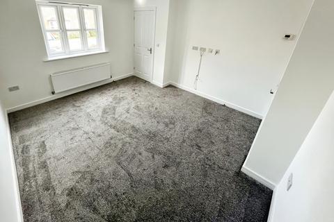 3 bedroom semi-detached house to rent, Perle Road, Burton-On-Trent, DE14
