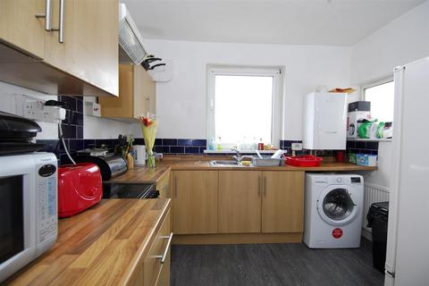 4 bedroom house to rent, Glen Park Avenue, Plymouth PL4