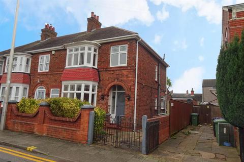 3 bedroom end of terrace house to rent, Elm Road, Cleethorpes DN35