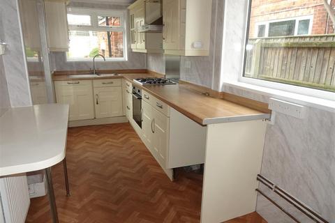 3 bedroom end of terrace house to rent, Elm Road, Cleethorpes DN35