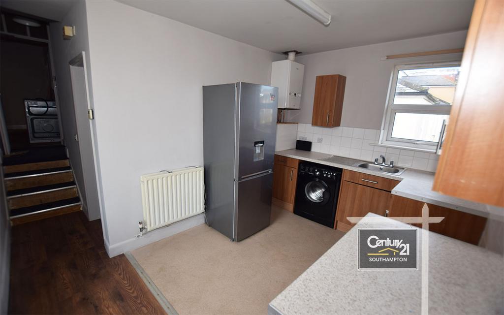 Denzil Avenue, Southampton, SO14 1 bed flat to rent £900 pcm (£208 pw)