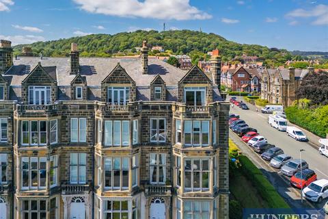 2 bedroom apartment for sale, Esplanade, Scarborough
