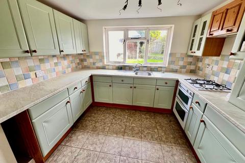 2 bedroom end of terrace house for sale, Desborough Road, Rothwell, Kettering