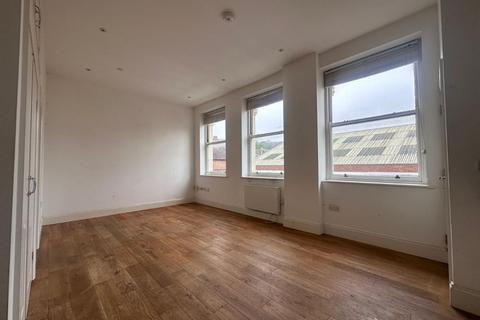 2 bedroom flat to rent, Lauriston Road, Brighton