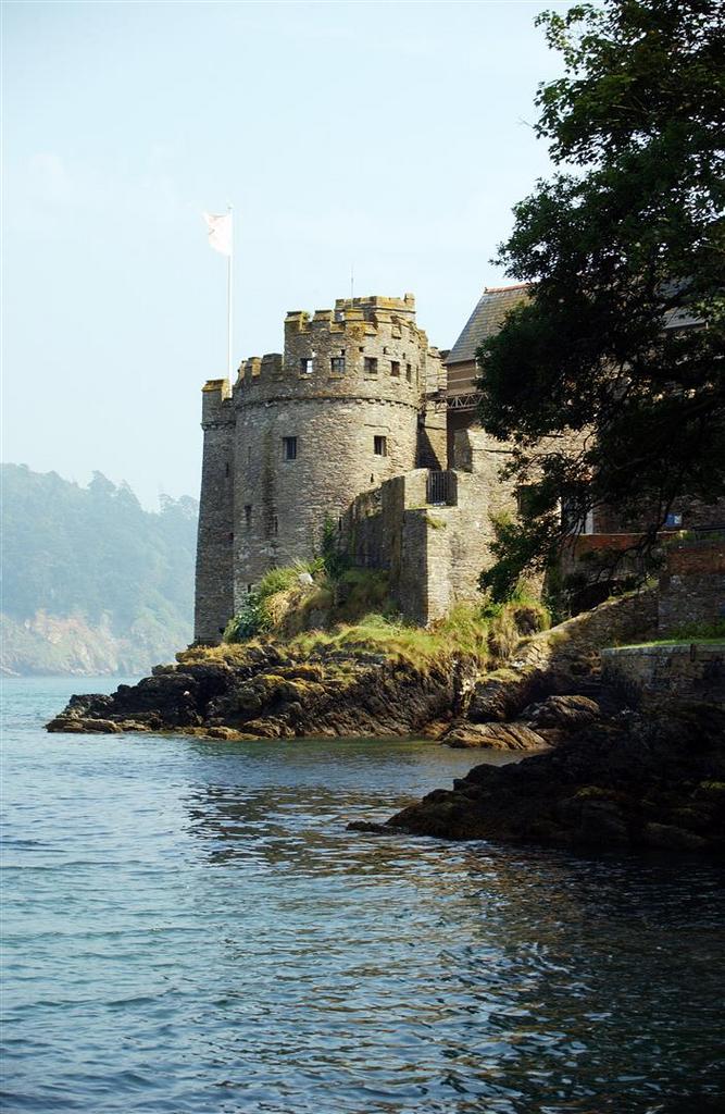 Dartmouth Castle.jpg