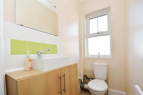 2 bedroom apartment for sale, Sea Road, Felixstowe, Suffolk, IP11