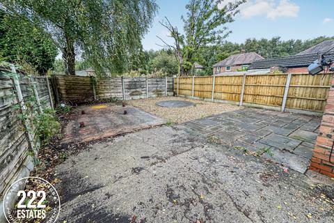 3 bedroom semi-detached house for sale, Laburnum Road Cadishead Manchester M44 5AS