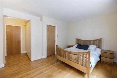 3 bedroom apartment to rent, Gainsford Street, London, UK, SE1