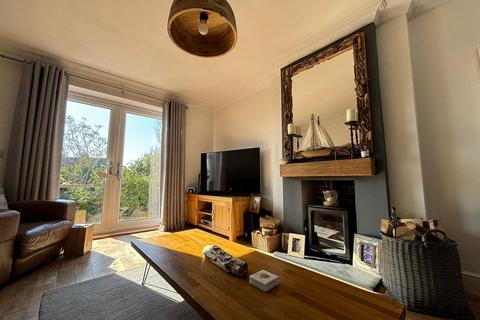 8 Ar Y Bryn, Pembrey, Burry Port, SA16 0AX
