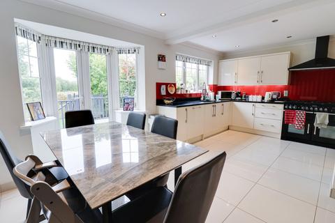 4 bedroom detached house for sale, Luxford Place, Sawbridgeworth, CM21