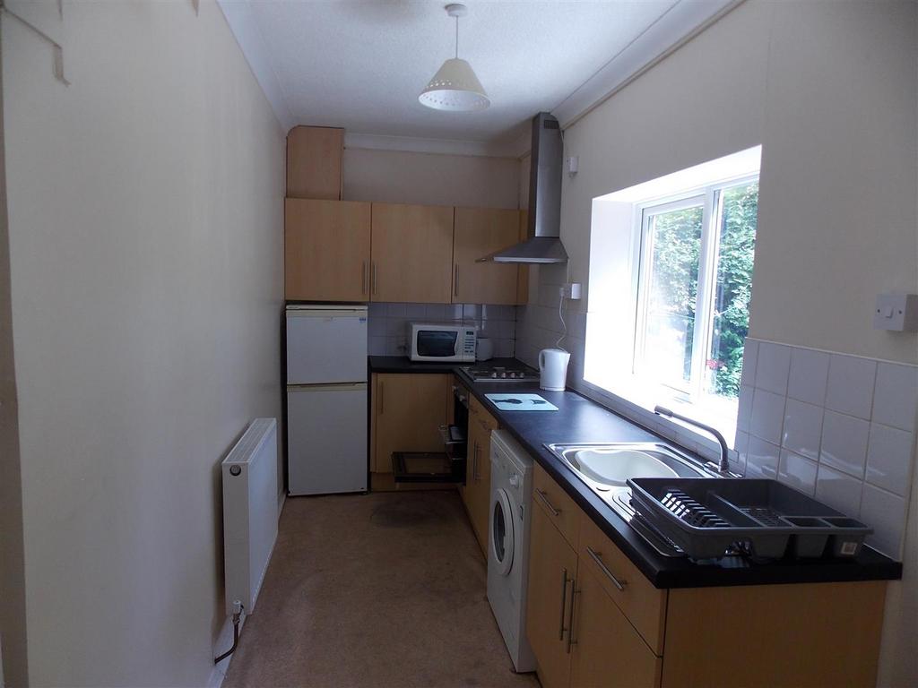 Whinney Hill, Durham 4 bed house to rent £745 pcm (£172 pw)