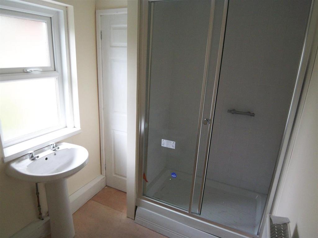 Whinney Hill, Durham 4 bed house to rent £745 pcm (£172 pw)