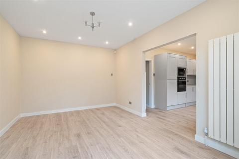 49 Ferndale Road, Birmingham, B28 9AU