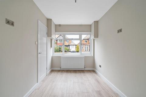 49 Ferndale Road, Birmingham, B28 9AU