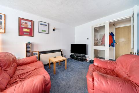 2 bedroom apartment for sale, Newbridge Close, Broadbridge Heath, Horsham